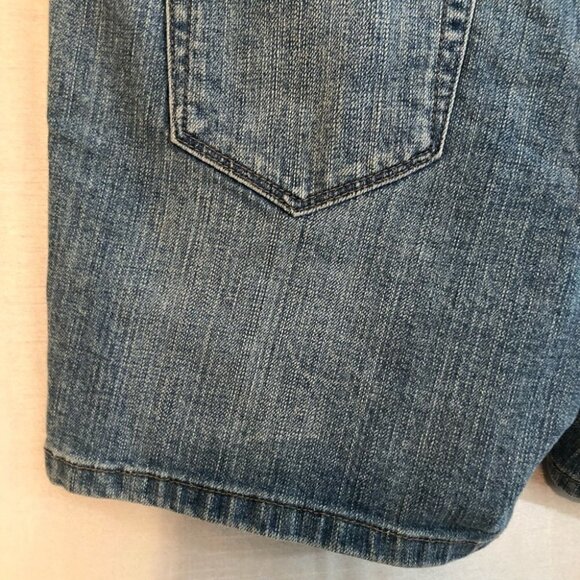 Falls Creek  Denim Med Wash Shorts Ladies 8 - Picture 9 of 11
